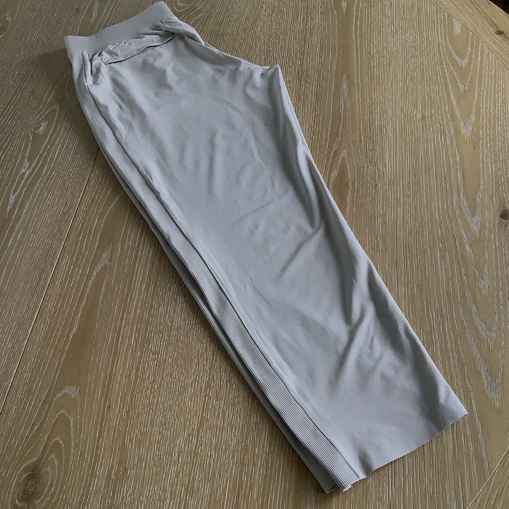 Athleta Brooklyn Mid Rise Ankle Pant Abalone Tan Size 12 - Picture 4 of 13